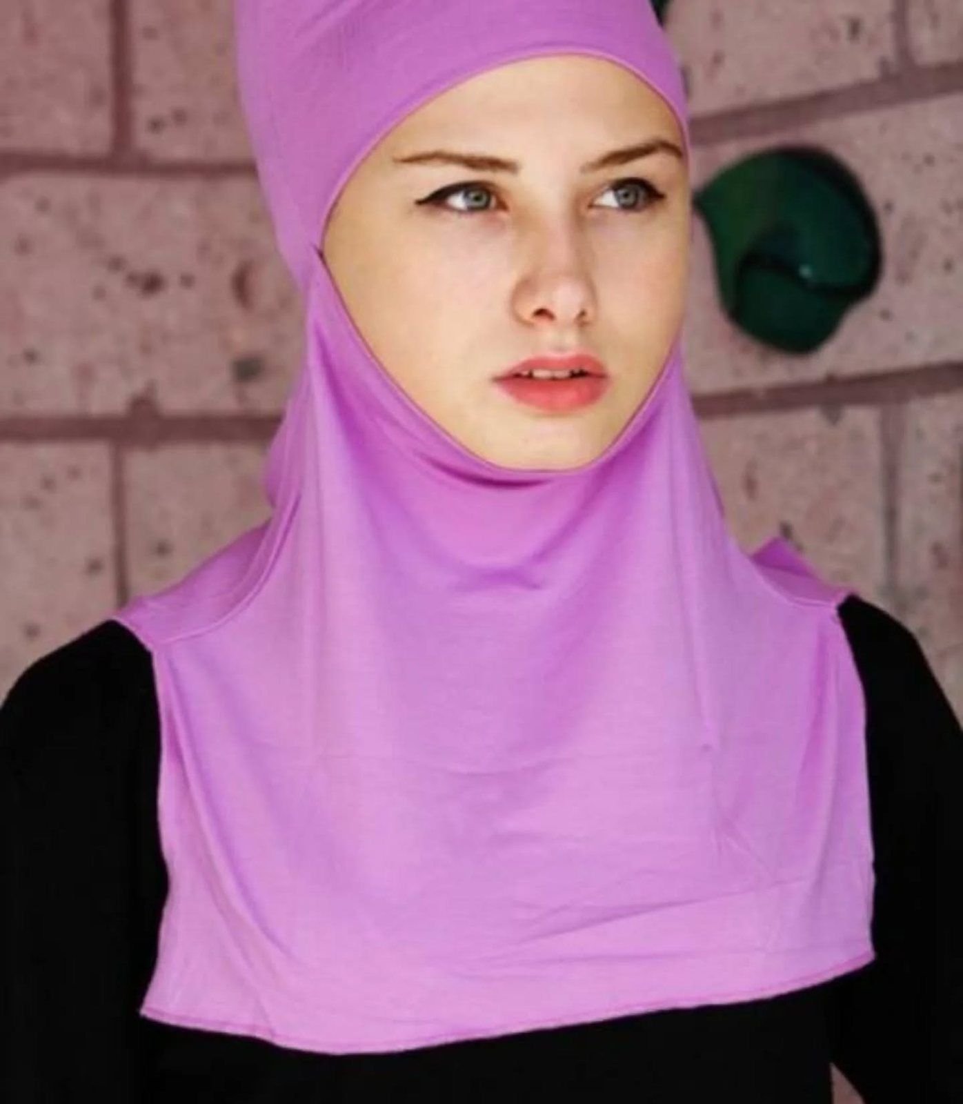 Ninja me pjesë për qafën